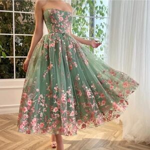 NWOT Gorgeous Strapless Floral Gown SZ-12